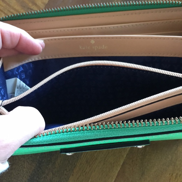 Kate Spade zipper billfold - Picture 3 of 6